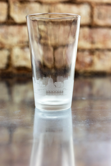 Madison Skyline Pint Glass - Beer Etched Gift Panoramic City Design