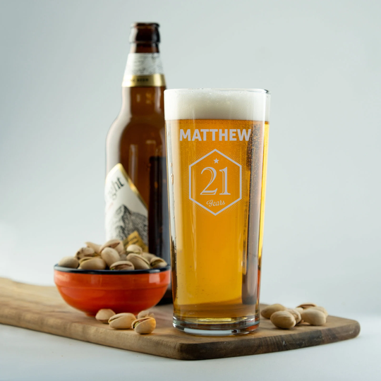 Personalised Pint Glass Engraved With 21st Diamond Crest Design Birthday Gift