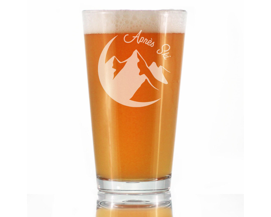 Apres Ski - Cute Funny Pint Glass, 16 Oz, Etched Sayings, Gift For Beer Lovers & Skiers That Party
