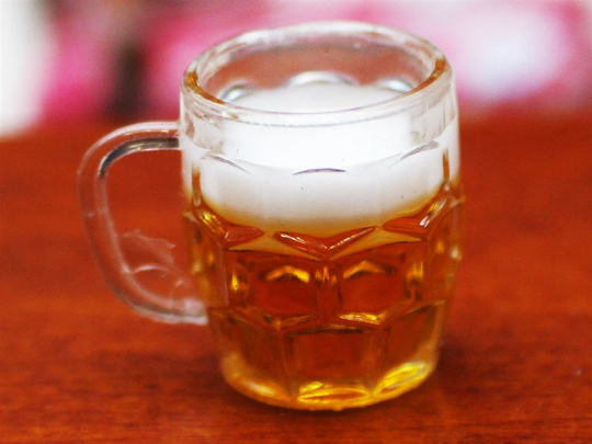 1/12 Scale Dolls House Miniature Beer in Beer Mug Fd155